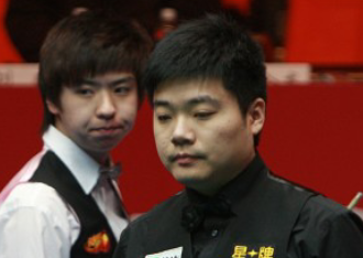 阵容完整的 阵容完整的